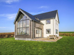 Ty Glan y Mor